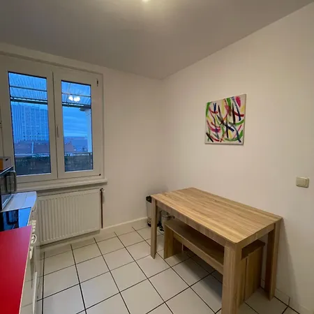 2-zimmer Mit Balkon *